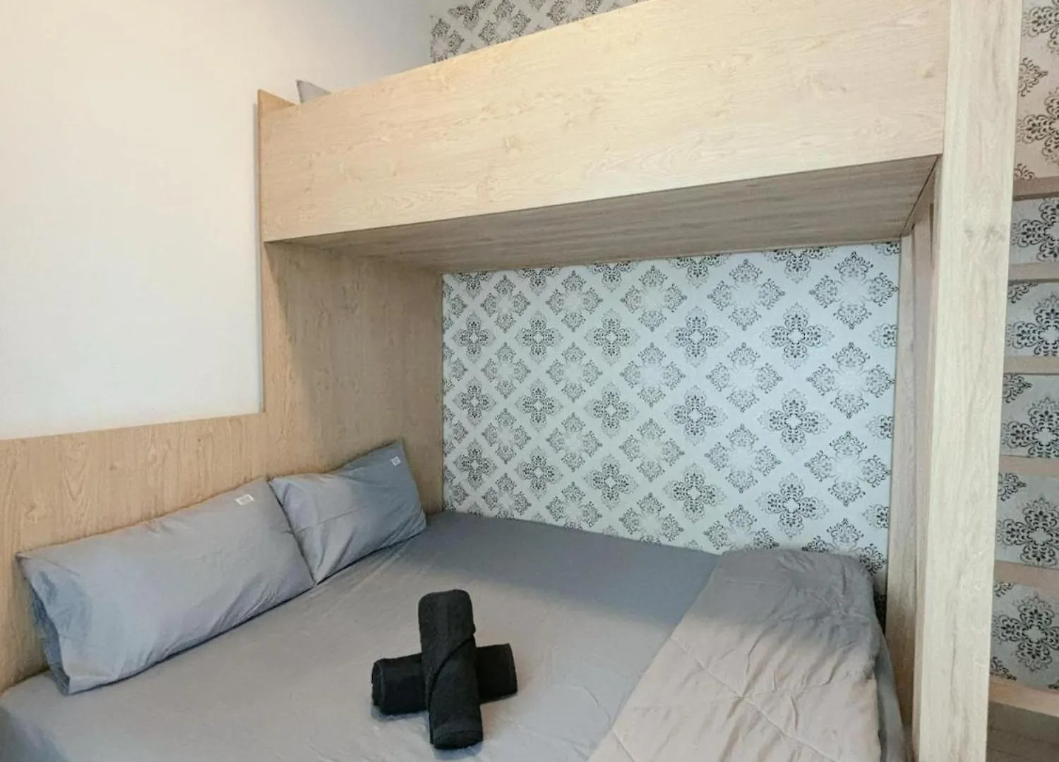 Maritime Sea View Duplex Apartment George Town